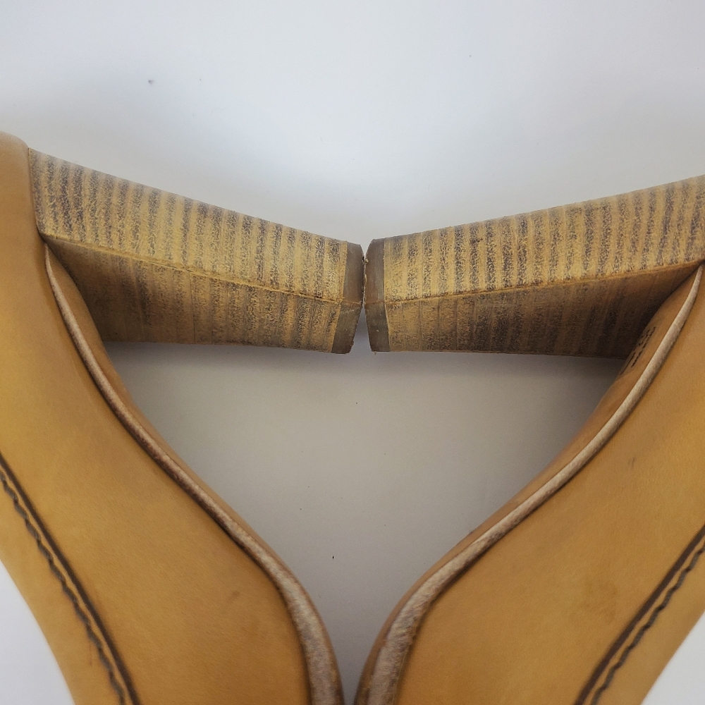 TOD'S Stacked Heel Loafer Pumps - Picture 11 of 15